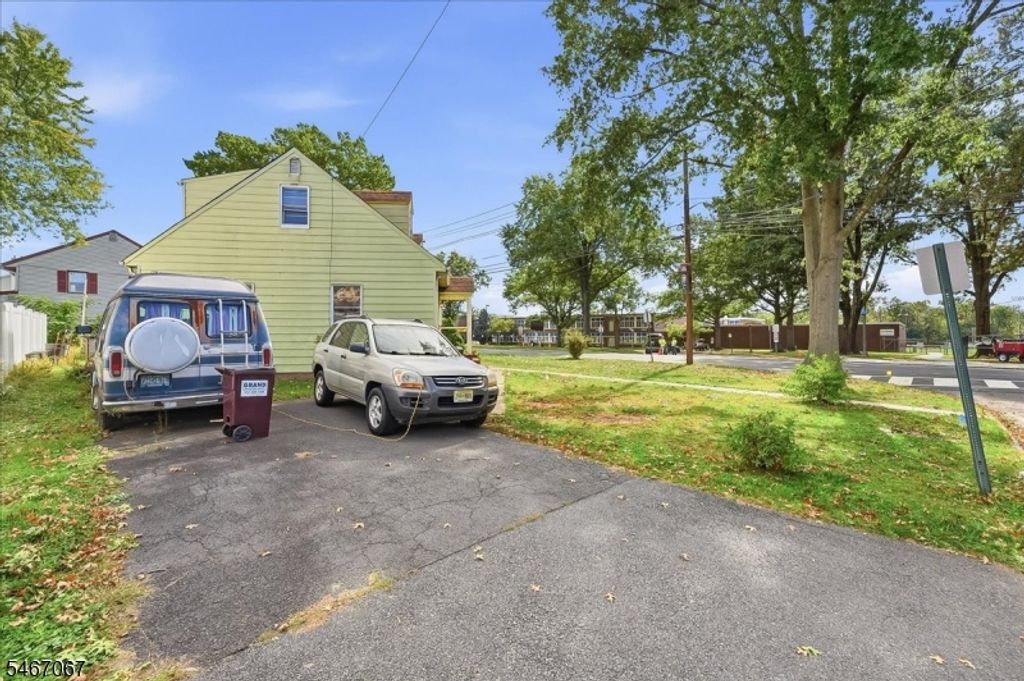 2 Dawn Dr, Clark Twp., NJ 07066 — photo 5