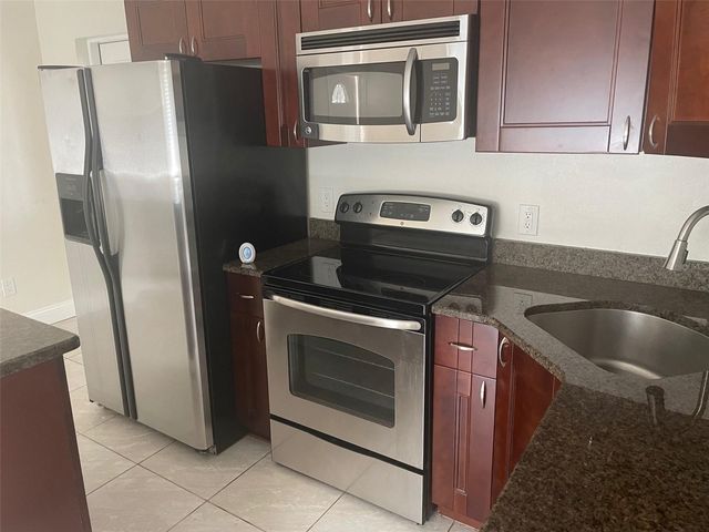 5066 3RD STREET N, St Petersburg, FL 33703