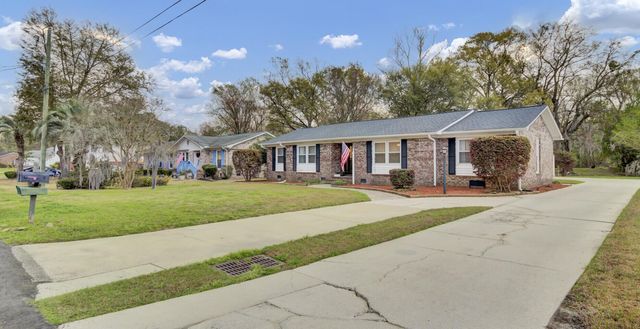 1277 Redeemer Drive, Hanahan, SC 29410