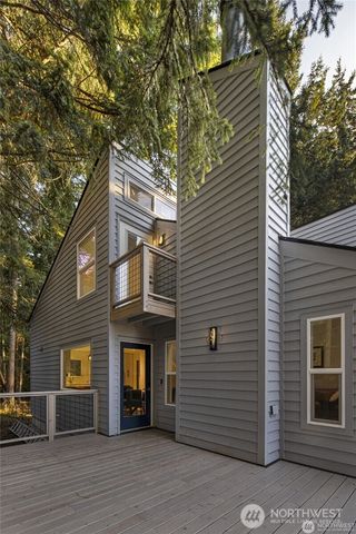 27 Dryad Place, Lopez Island, WA 98261
