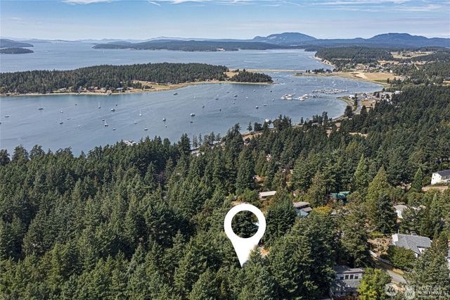 27 Dryad Place, Lopez Island, WA 98261