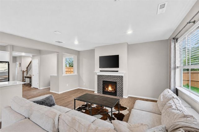 32795 Stuart Avenue SE, Black Diamond, WA 98010