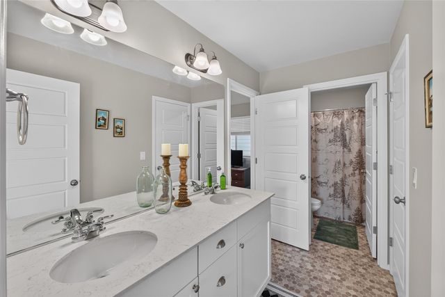 32795 Stuart Avenue SE, Black Diamond, WA 98010