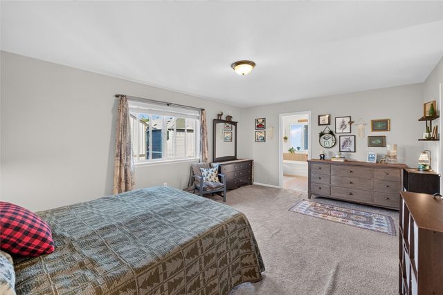 32795 Stuart Avenue SE, Black Diamond, WA 98010