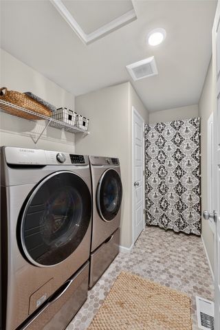 32795 Stuart Avenue SE, Black Diamond, WA 98010