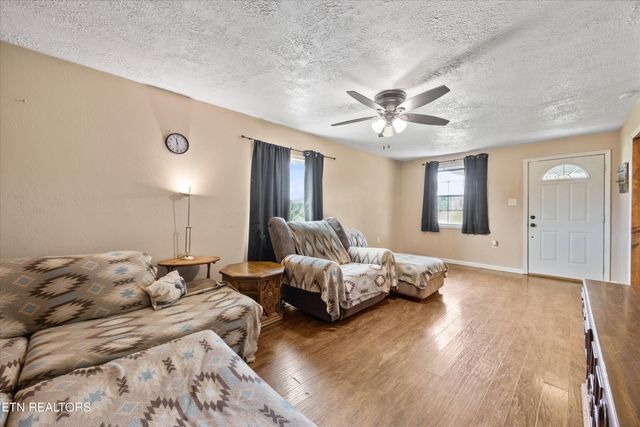 640 Camp Ridge Rd, Lafollette, TN 37766