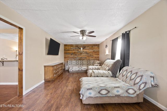 640 Camp Ridge Rd, Lafollette, TN 37766
