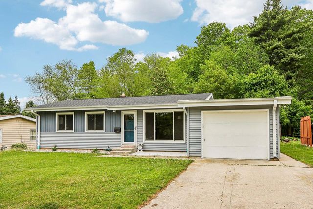 5620 Euston STREET, Greendale, WI 53129