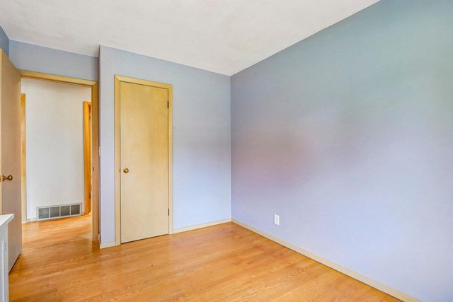 5620 Euston STREET, Greendale, WI 53129