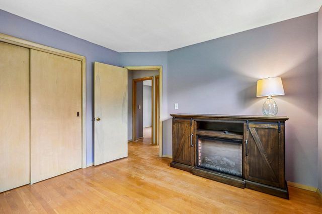 5620 Euston STREET, Greendale, WI 53129