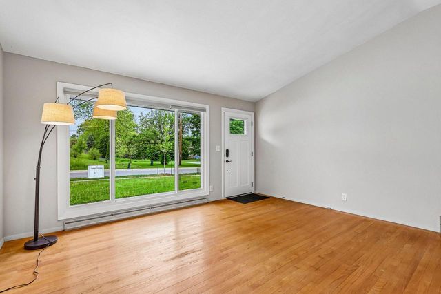 5620 Euston STREET, Greendale, WI 53129