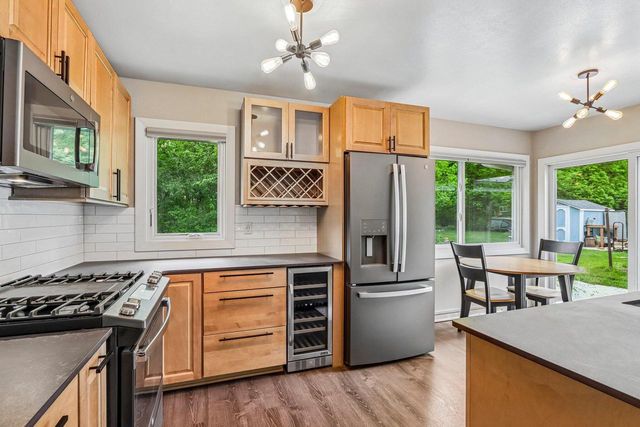 5620 Euston STREET, Greendale, WI 53129