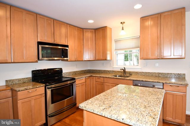 1900 BLACK OAK CT, Waldorf, MD 20601