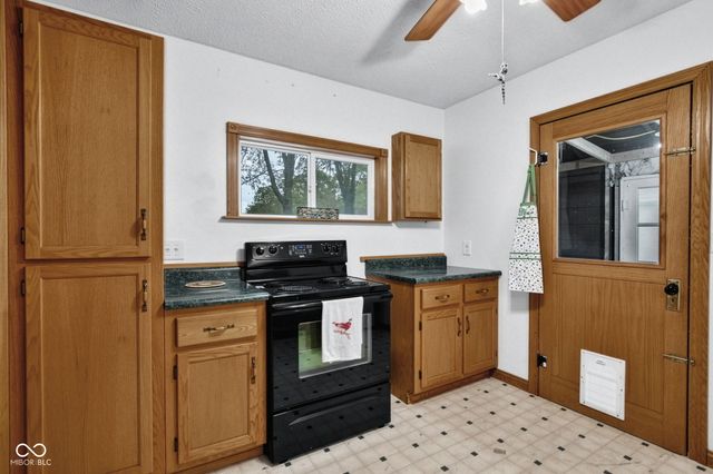 640 N Rangeline Road, Carmel, IN 46032