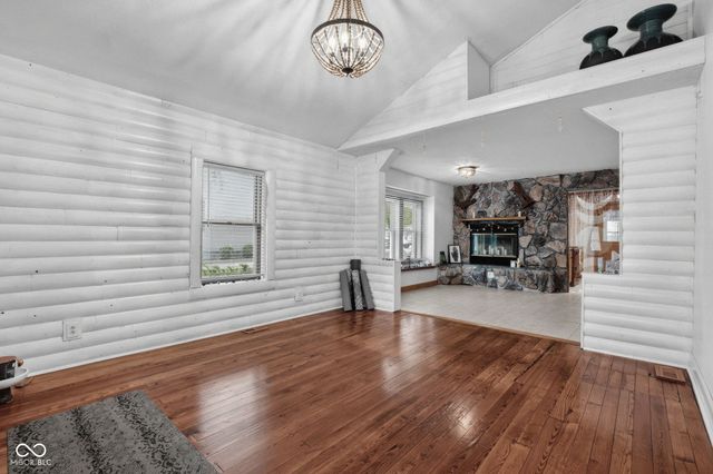 640 N Rangeline Road, Carmel, IN 46032