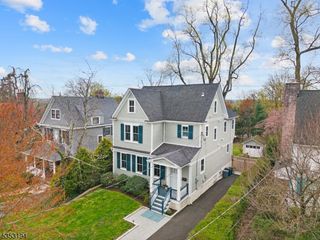 86 Cedar St, Millburn Twp., NJ 07041