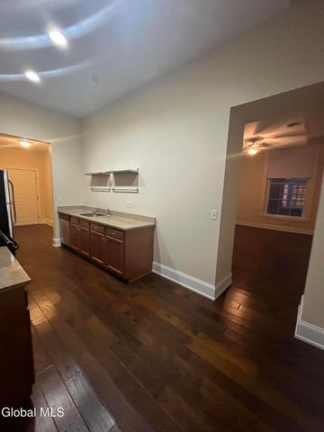 256 Broadway 205, Troy, NY 12180