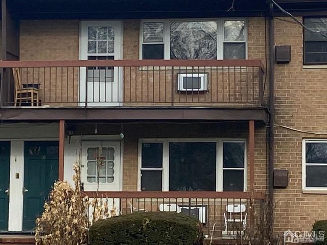 55 Gill Lane 46, Iselin, NJ 08830