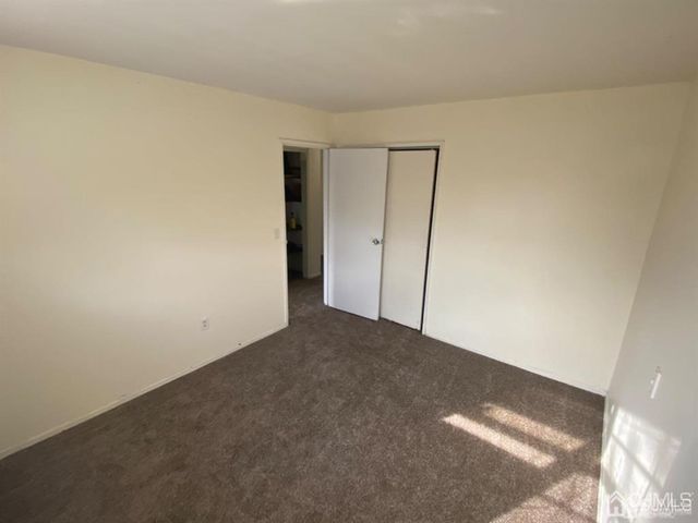 55 Gill Lane 46, Iselin, NJ 08830