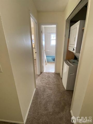 55 Gill Lane 46, Iselin, NJ 08830