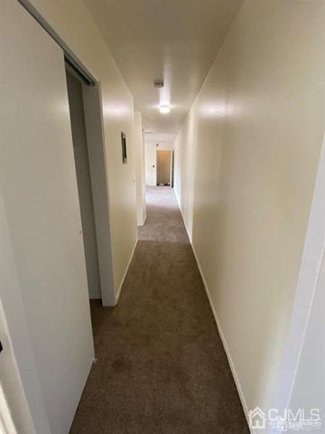 55 Gill Lane 46, Iselin, NJ 08830