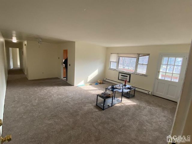 55 Gill Lane 46, Iselin, NJ 08830