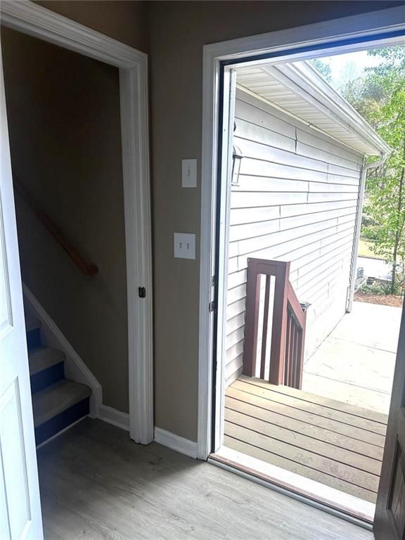 Image 3 of property listing at 2072 Amberly Crossing Lane, Dacula, GA 30019