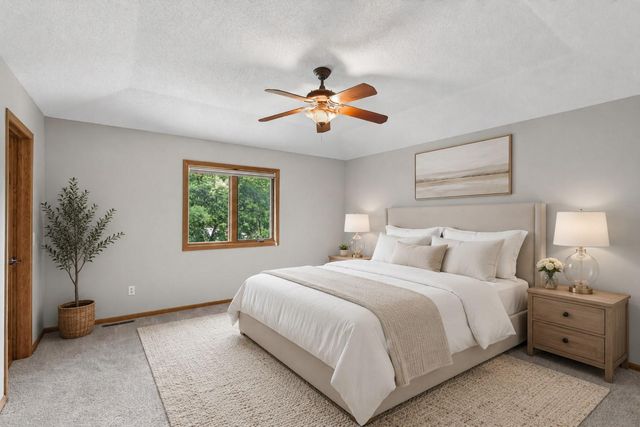 15004 Willa Court, Burnsville, MN 55306