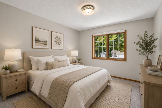 15004 Willa Court, Burnsville, MN 55306