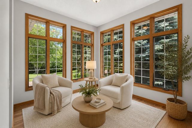 15004 Willa Court, Burnsville, MN 55306