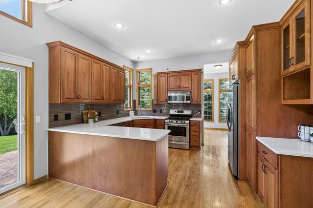 15004 Willa Court, Burnsville, MN 55306
