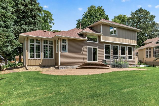 15004 Willa Court, Burnsville, MN 55306