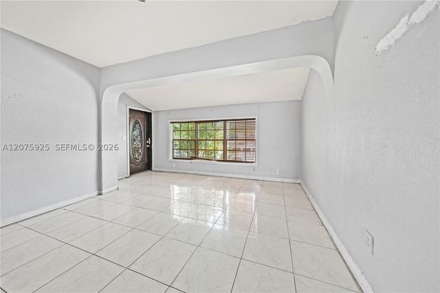 2723 NW 3rd St, Miami, FL 33125