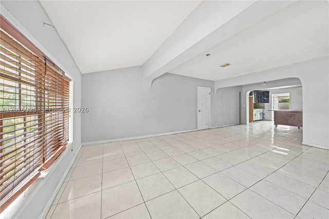 2723 NW 3rd St, Miami, FL 33125