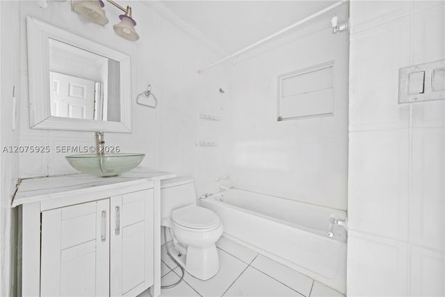 2723 NW 3rd St, Miami, FL 33125