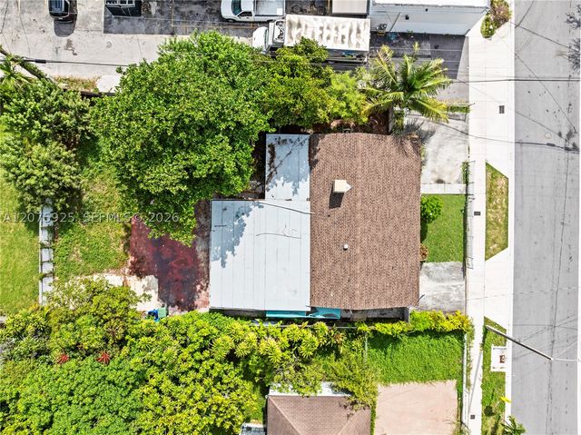 2723 NW 3rd St, Miami, FL 33125