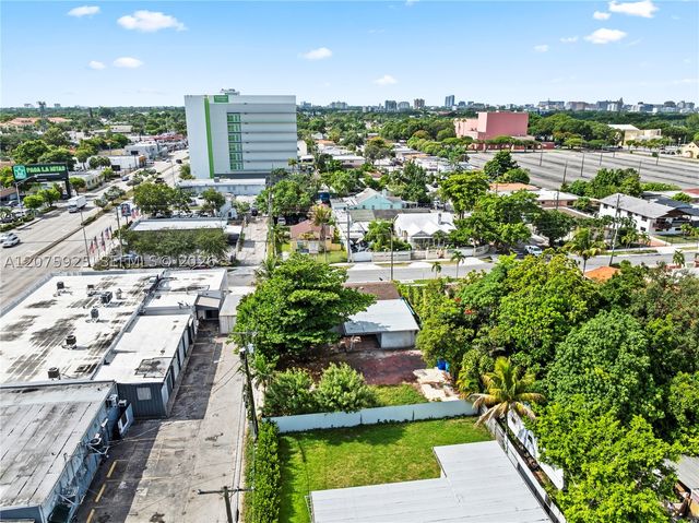2723 NW 3rd St, Miami, FL 33125