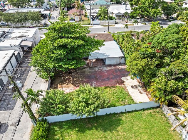 2723 NW 3rd St, Miami, FL 33125