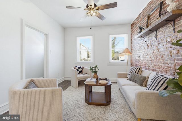 162 S 5TH ST, Columbia, PA 17512