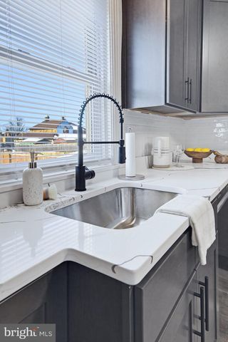 162 S 5TH ST, Columbia, PA 17512