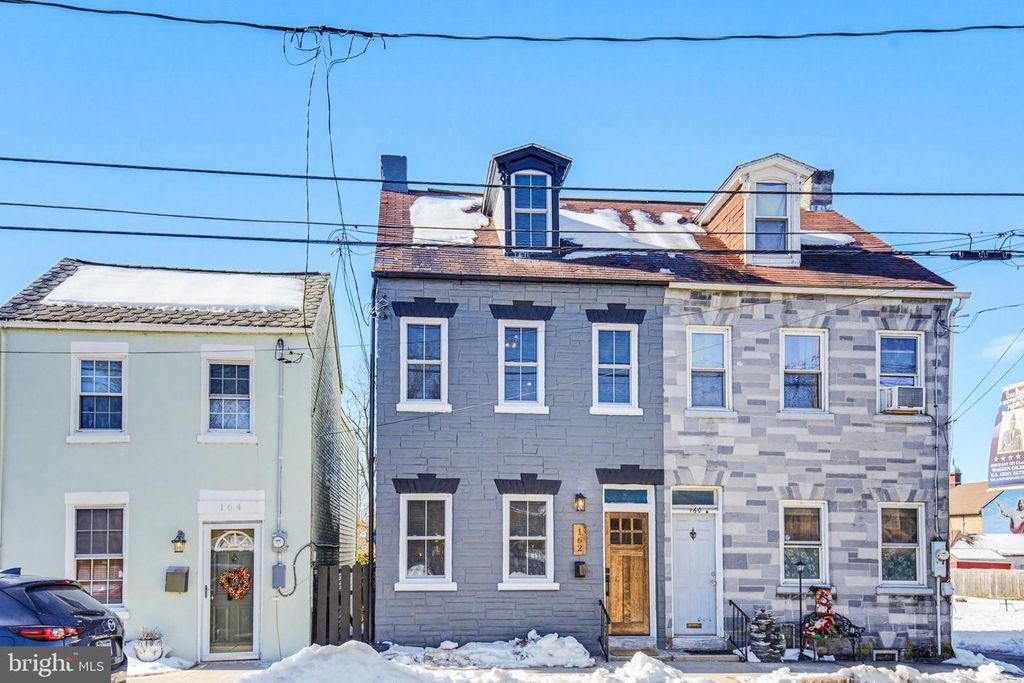 162 S 5TH ST, Columbia, PA 17512