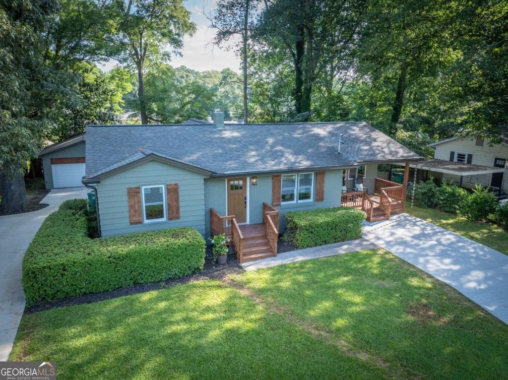 995 Valley Drive SE, Smyrna, GA 30080
