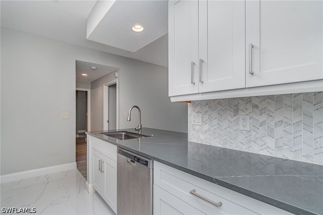 4710 Saint Croix LN 217, Naples, FL 34109