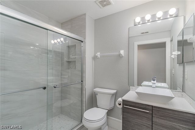 4710 Saint Croix LN 217, Naples, FL 34109
