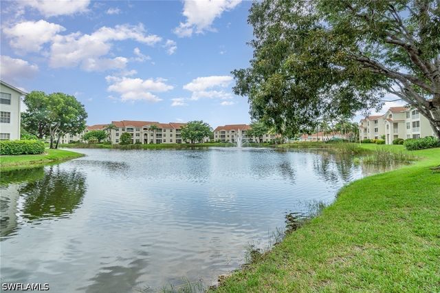 4710 Saint Croix LN 217, Naples, FL 34109