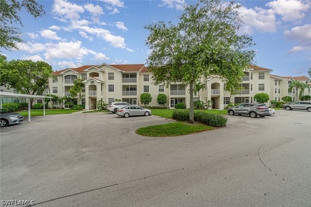 4710 Saint Croix LN 217, Naples, FL 34109