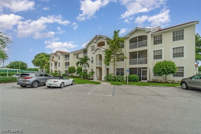 4710 Saint Croix LN 217, Naples, FL 34109