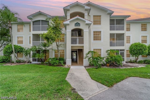 4710 Saint Croix LN 217, Naples, FL 34109