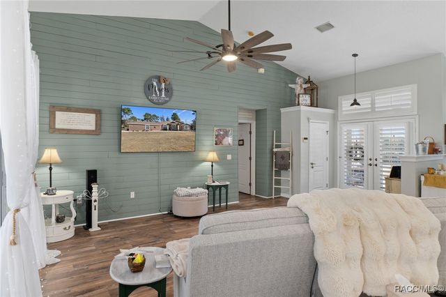 5726 W Chive Loop, Homosassa, FL 34448