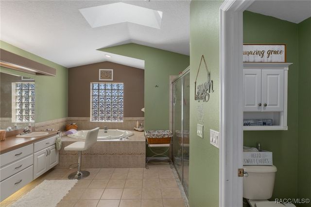 5726 W Chive Loop, Homosassa, FL 34448